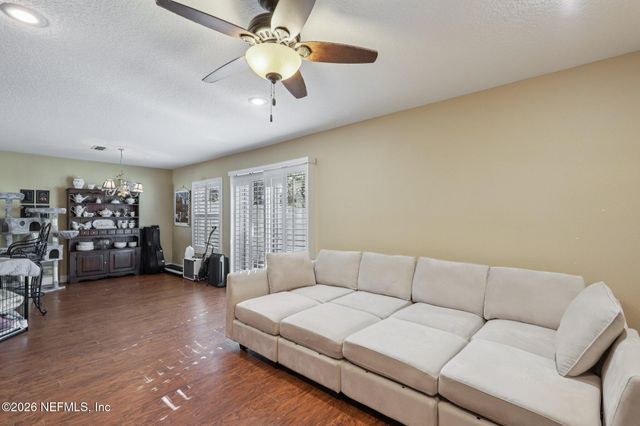 2370 WOOD HOLLOW Lane B, Fleming Island, FL 32003