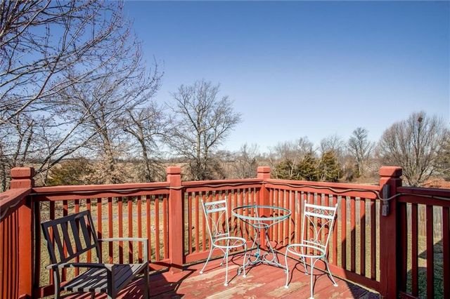 504 SW BOBCAT Street, Oak Grove, MO 64075