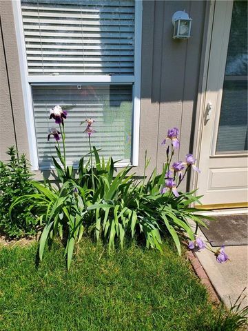 504 SW BOBCAT Street, Oak Grove, MO 64075