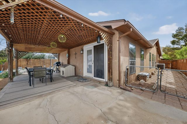 203 Monte Largo Drive NE, Albuquerque, NM 87123
