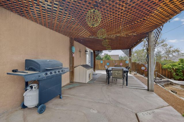 203 Monte Largo Drive NE, Albuquerque, NM 87123