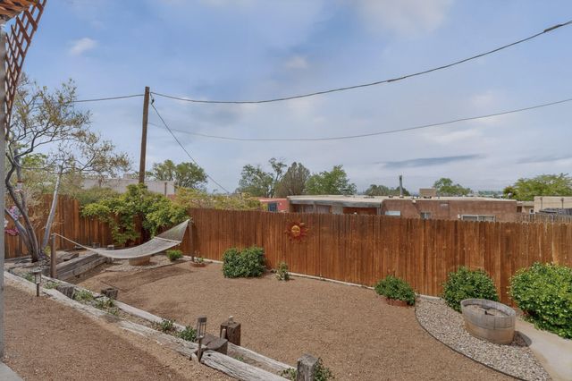 203 Monte Largo Drive NE, Albuquerque, NM 87123