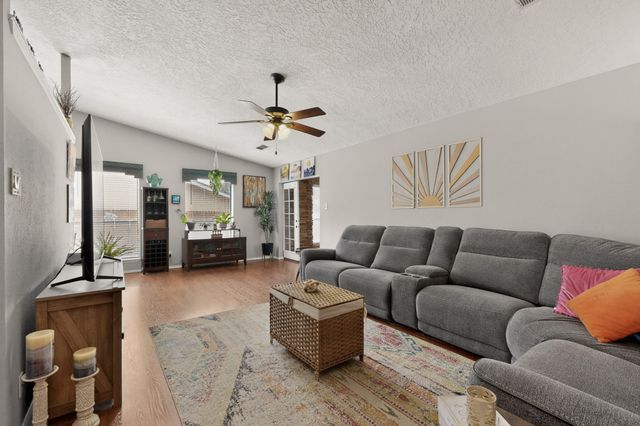 203 Monte Largo Drive NE, Albuquerque, NM 87123