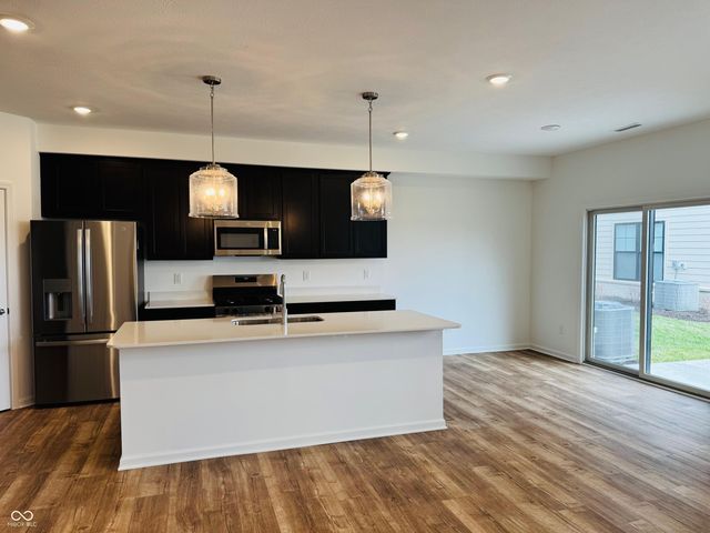 17467 Ebling Trail 3302, Westfield, IN 46062