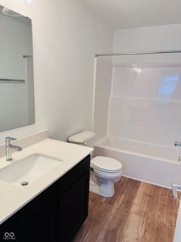 17467 Ebling Trail 3302, Westfield, IN 46062