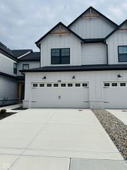 17467 Ebling Trail 3302, Westfield, IN 46062