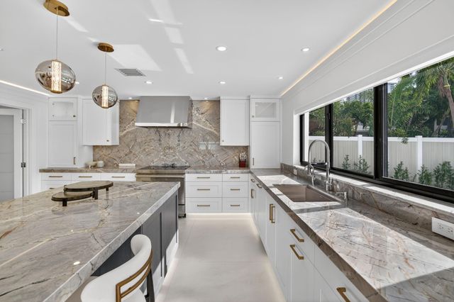 3316 NE 37th Street, Fort Lauderdale, FL 33308