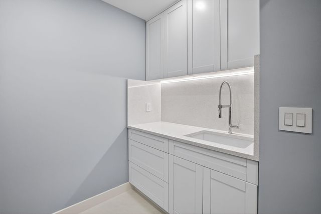 3316 NE 37th Street, Fort Lauderdale, FL 33308