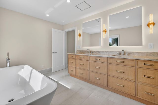 3316 NE 37th Street, Fort Lauderdale, FL 33308