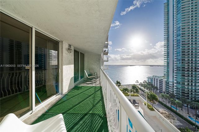 1200 Brickell Bay Dr 1705, Miami, FL 33131