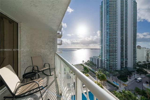 1200 Brickell Bay Dr 1705, Miami, FL 33131