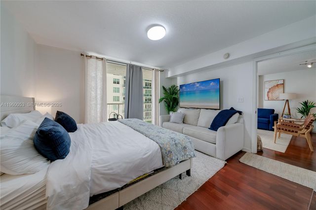 1200 Brickell Bay Dr 1705, Miami, FL 33131