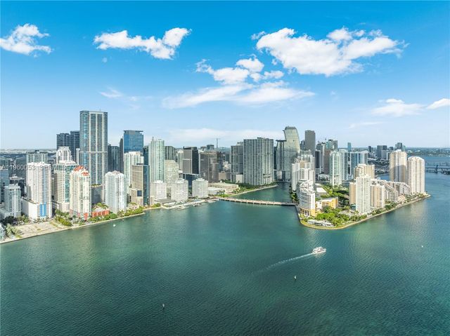 1200 Brickell Bay Dr 1705, Miami, FL 33131