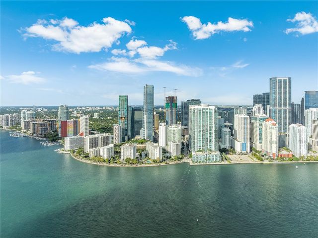 1200 Brickell Bay Dr 1705, Miami, FL 33131