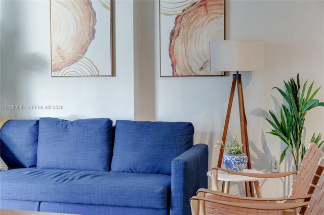 1200 Brickell Bay Dr 1705, Miami, FL 33131