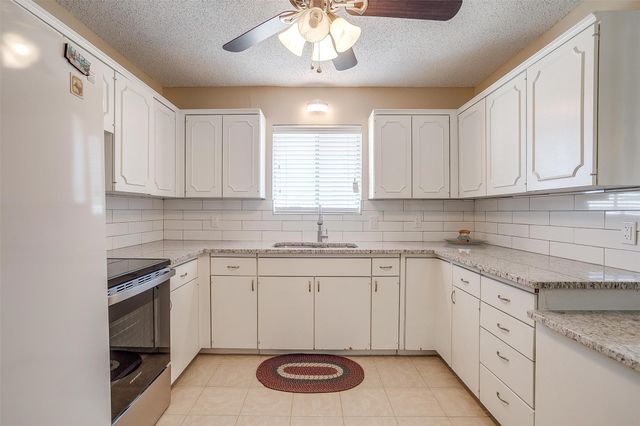 212 Fireside Village Drive, Keene, TX 76059