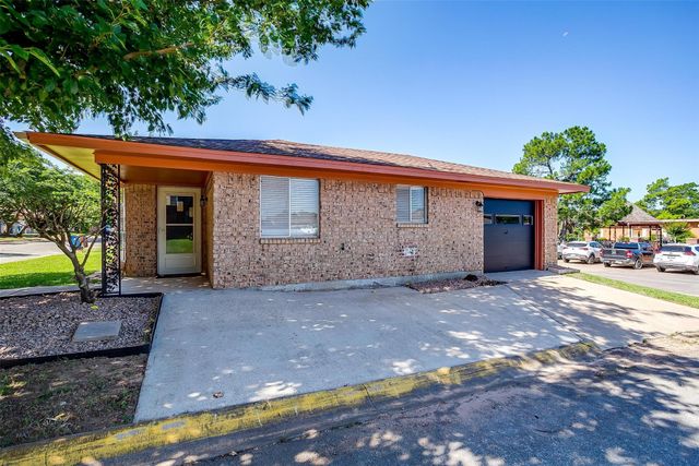 212 Fireside Village Drive, Keene, TX 76059