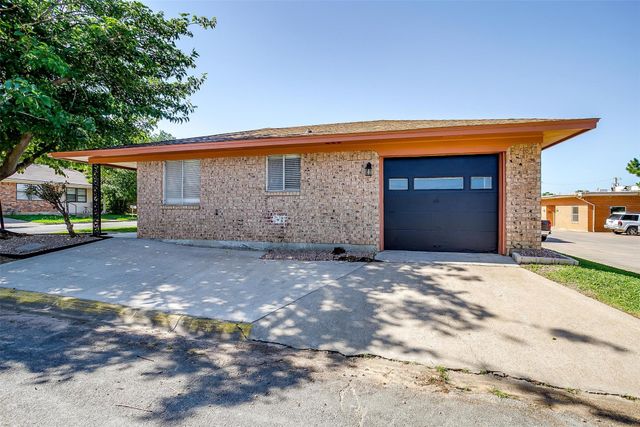 212 Fireside Village Drive, Keene, TX 76059
