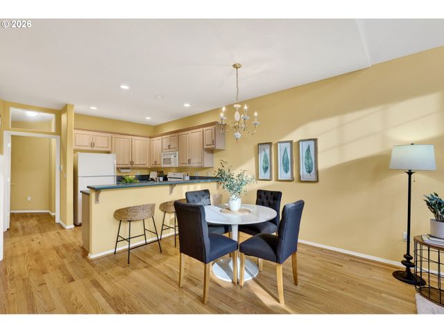 4714 Sw 2ND Ct, Portland, OR 97239