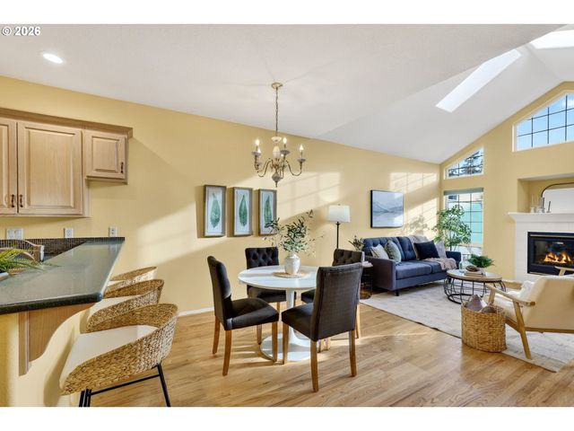 4714 Sw 2ND Ct, Portland, OR 97239