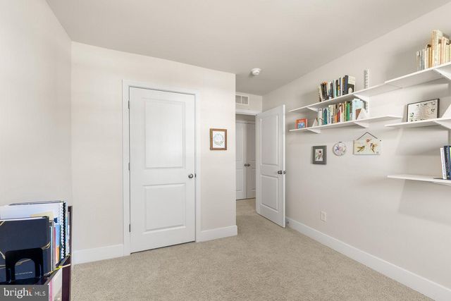 111 HAIDA LN, Winchester, VA 22602