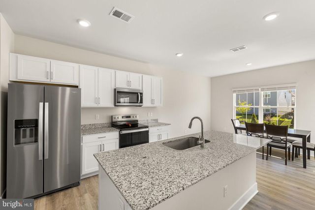 111 HAIDA LN, Winchester, VA 22602