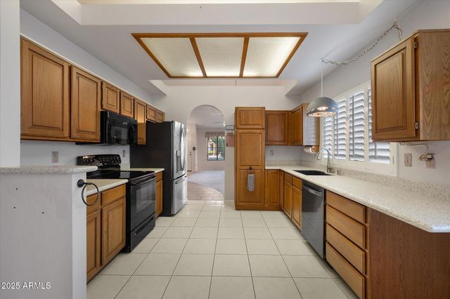 5403 E GREENWAY Street, Mesa, AZ 85205