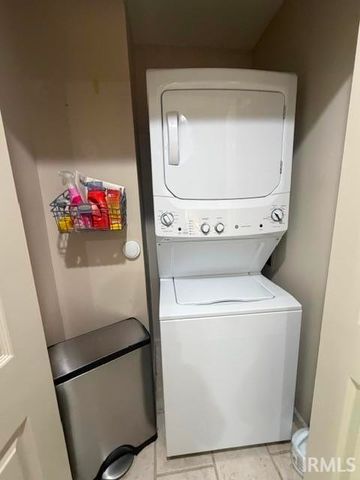 1941 E Waters Edge Dr Unit 6, Bloomington, IN 47401