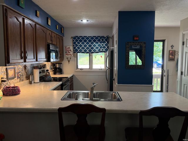 1941 E Waters Edge Dr Unit 6, Bloomington, IN 47401