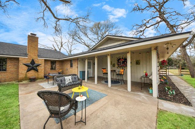 427 Sikes Road, Bellville, TX 77418