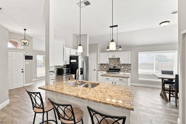 760 S Ridge Drive, Midlothian, TX 76065