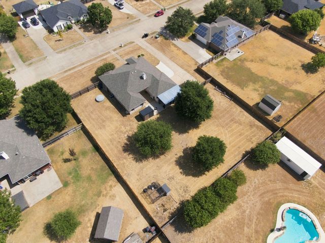 760 S Ridge Drive, Midlothian, TX 76065