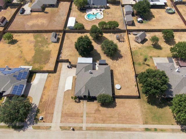 760 S Ridge Drive, Midlothian, TX 76065