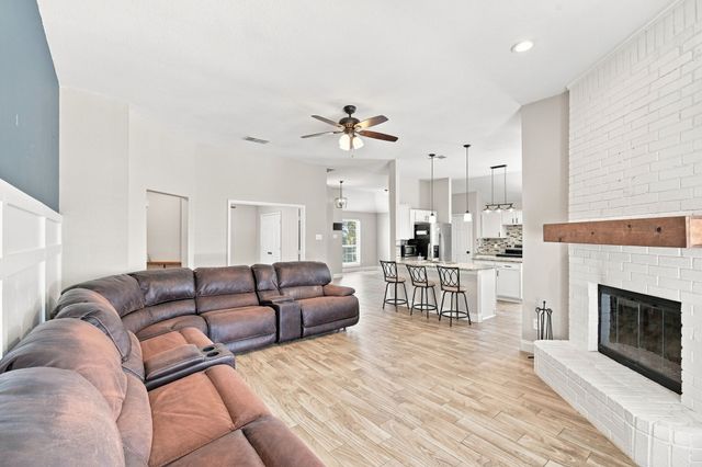 760 S Ridge Drive, Midlothian, TX 76065