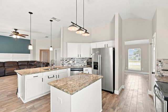 760 S Ridge Drive, Midlothian, TX 76065