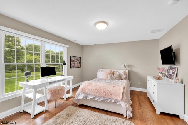 4 ELAINE CT., Washington Twp., NJ 07830