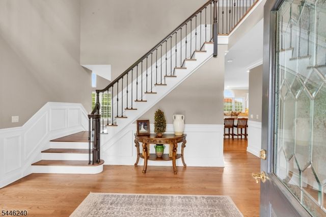 4 ELAINE CT., Washington Twp., NJ 07830