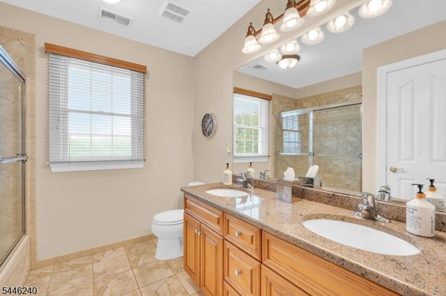 4 ELAINE CT., Washington Twp., NJ 07830