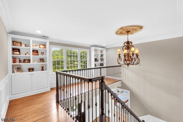 4 ELAINE CT., Washington Twp., NJ 07830