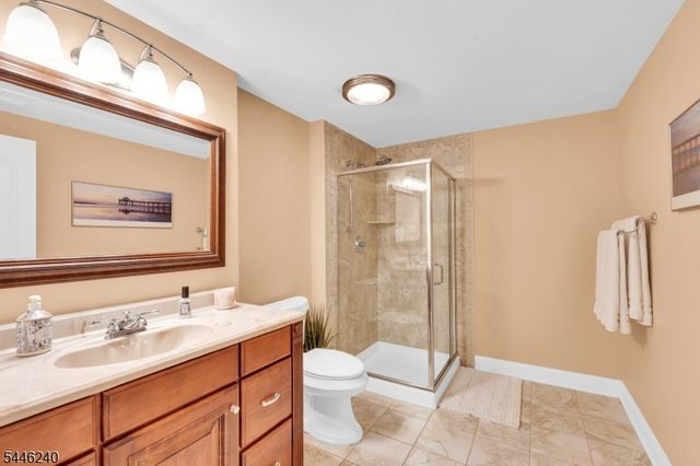 4 ELAINE CT., Washington Twp., NJ 07830