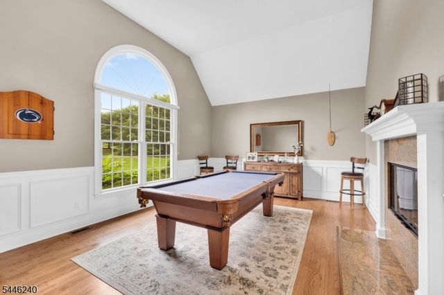 4 ELAINE CT., Washington Twp., NJ 07830