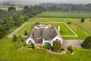 4 ELAINE CT., Washington Twp., NJ 07830
