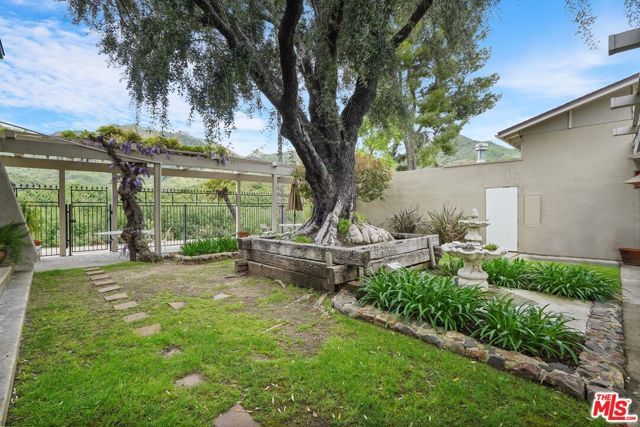 30473 Mulholland Highway 206, Agoura Hills, CA 91301