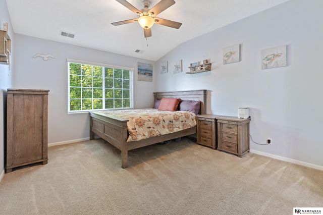 16051 Larimore Avenue, Omaha, NE 68116