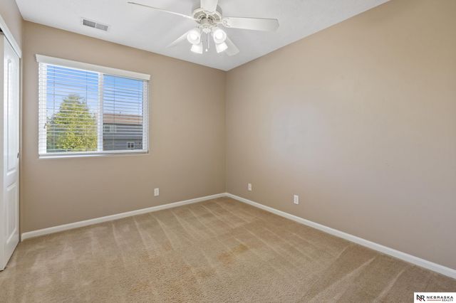 16051 Larimore Avenue, Omaha, NE 68116