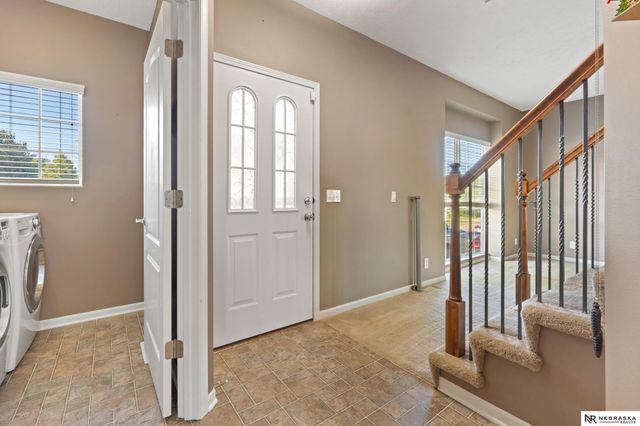 16051 Larimore Avenue, Omaha, NE 68116