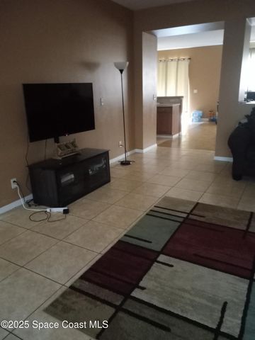 561 Lambert Street SW, Palm Bay, FL 32908