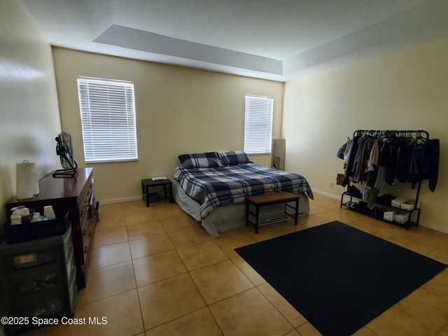 561 Lambert Street SW, Palm Bay, FL 32908