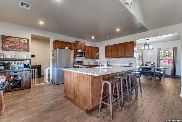 182 E short meadow, Lytle, TX 78052