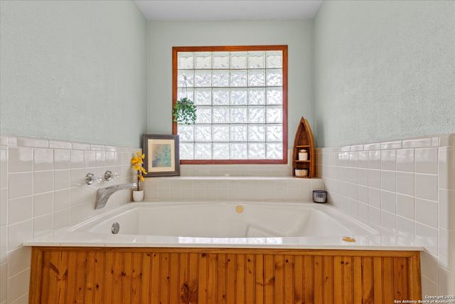 407 Windsor Ln, New Braunfels, TX 78132